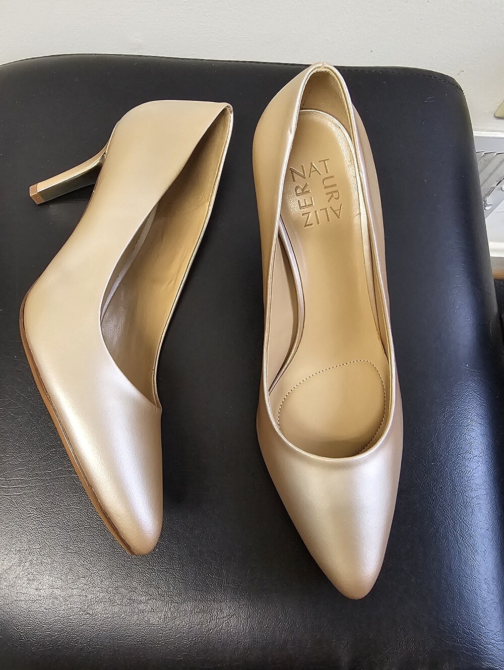 Naturalizer Natalie Pointed Toe Dress Pumps Gold / Chai Pearl Size 7.5